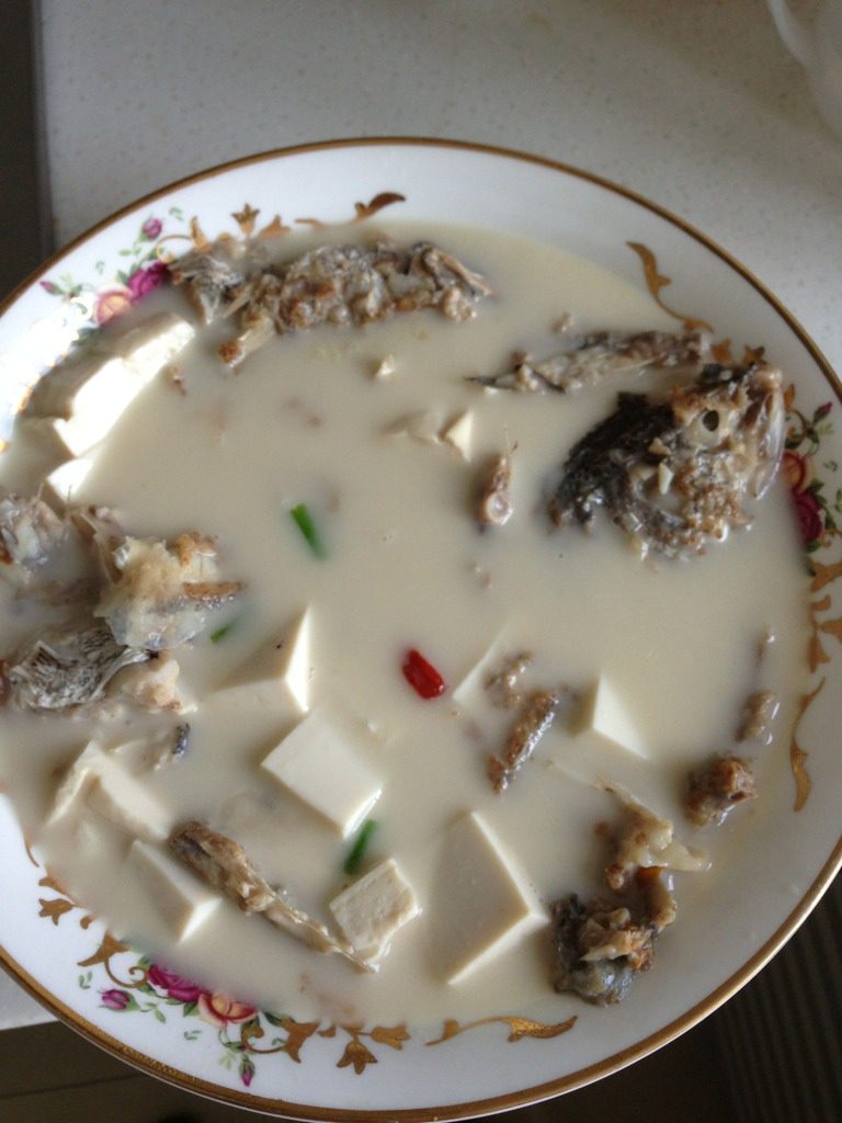 鱼头豆腐汤
