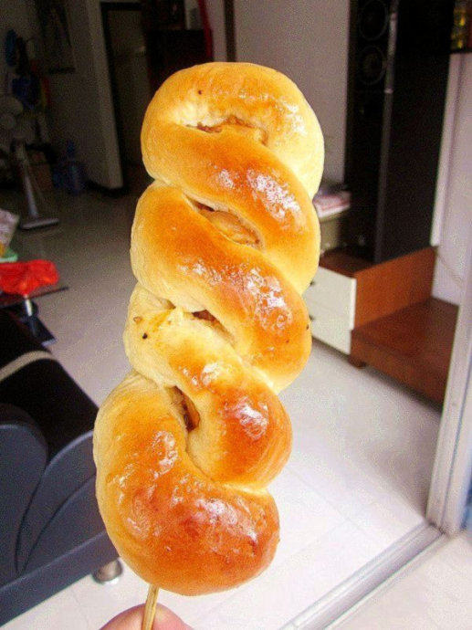 黑麦串烧鸡腿包