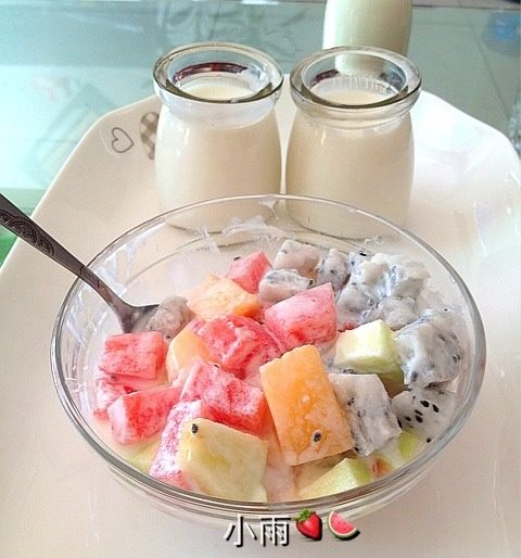 酸奶水果沙拉