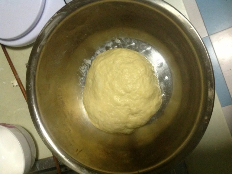 奶味吐司,最后揉搓成团,开始发酵,盖上湿毛巾,进烤箱40度,30分钟,发酵一倍大