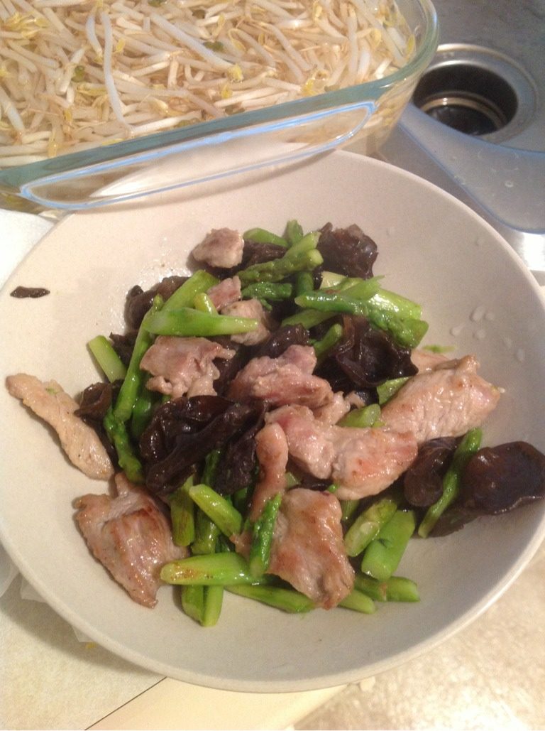 芦笋黑木耳炒肉片