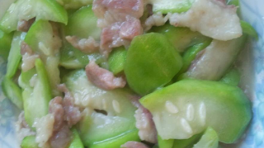 肉片炒丝瓜