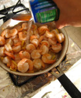 姜丝雪碧虾,加入<a style='color:red;display:inline-block;' href='/shicai/ 10115'>雪碧</a>，收汁