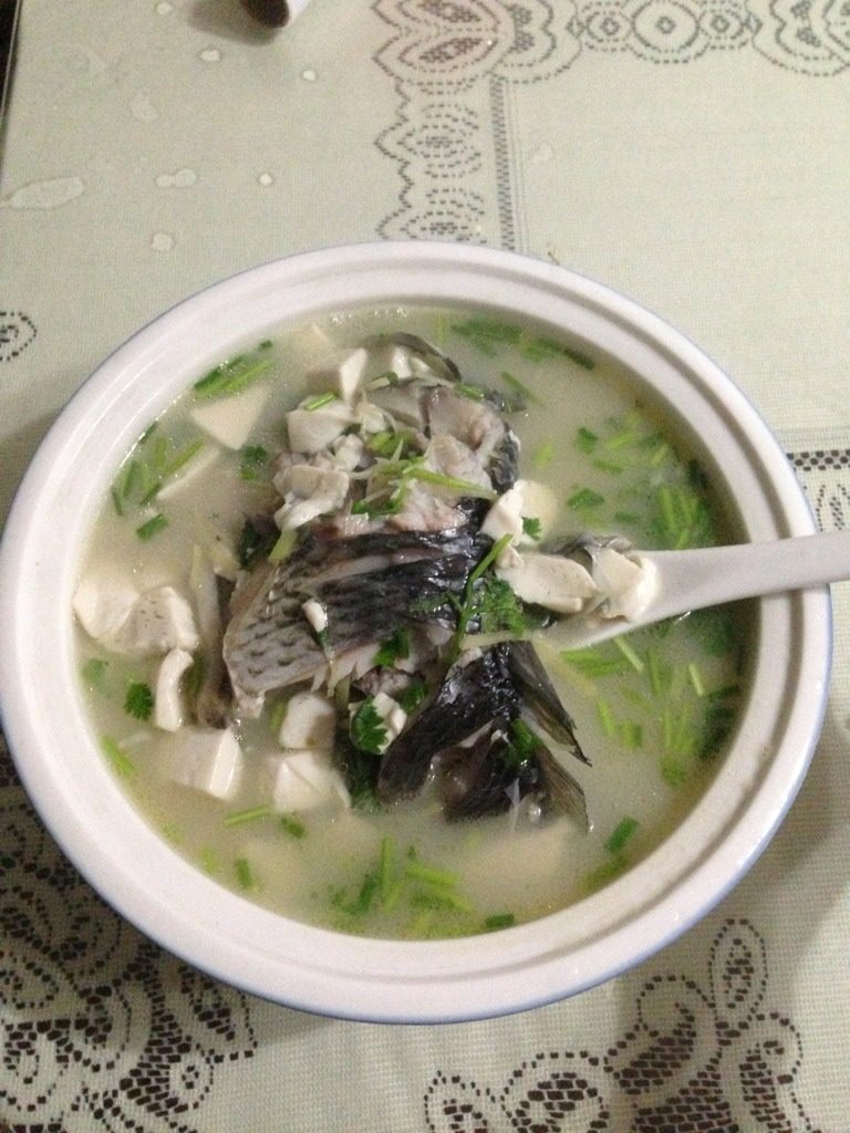 鲫鱼豆腐汤