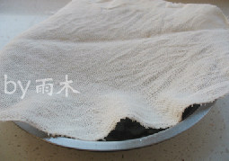 醉虾,用纱布盖在上面，大约30分钟