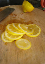 柠香培根扇贝卷,<a style='color:red;display:inline-block;' href='/shicai/ 595'>柠檬</a>切片