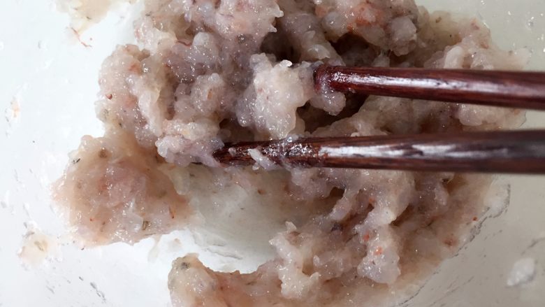 黄金玉米鲜虾球—虾肉的鲜美与玉米的清甜,加入少许盐(可不加,虾本身自带咸味)