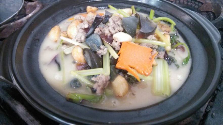 肉末皮蛋苋菜煲