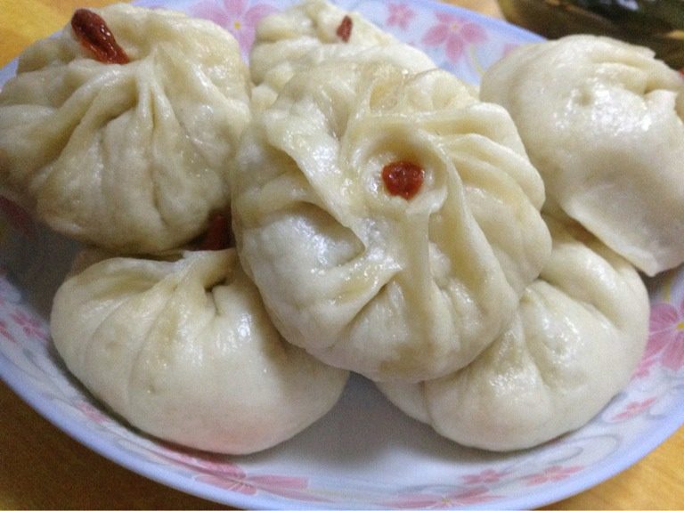 酸菜粉条猪肉包