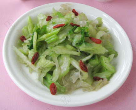 西芹炒银耳