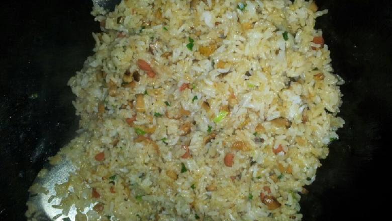 香菇火腿炒饭