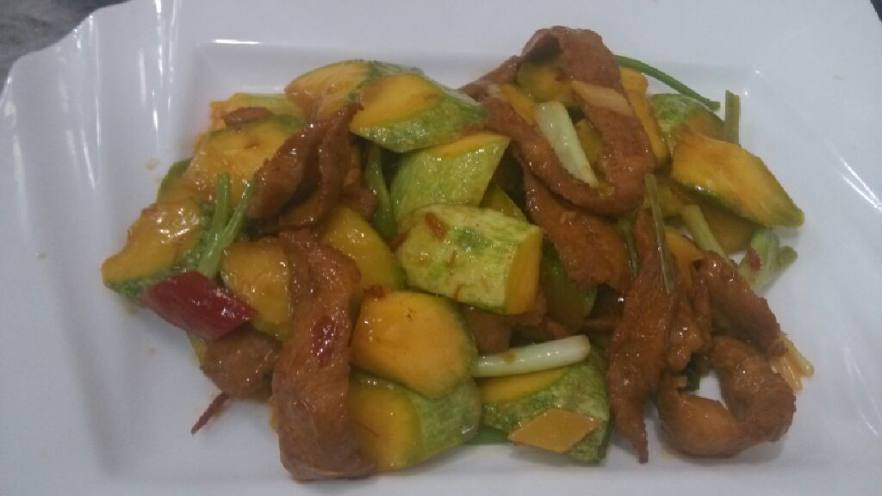 xo酱小瓜炒颈肉