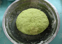葱汁饼,加适量的盐,揉成面团,醒20分钟