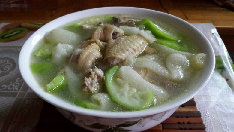 竹荪 丝瓜煲鸡