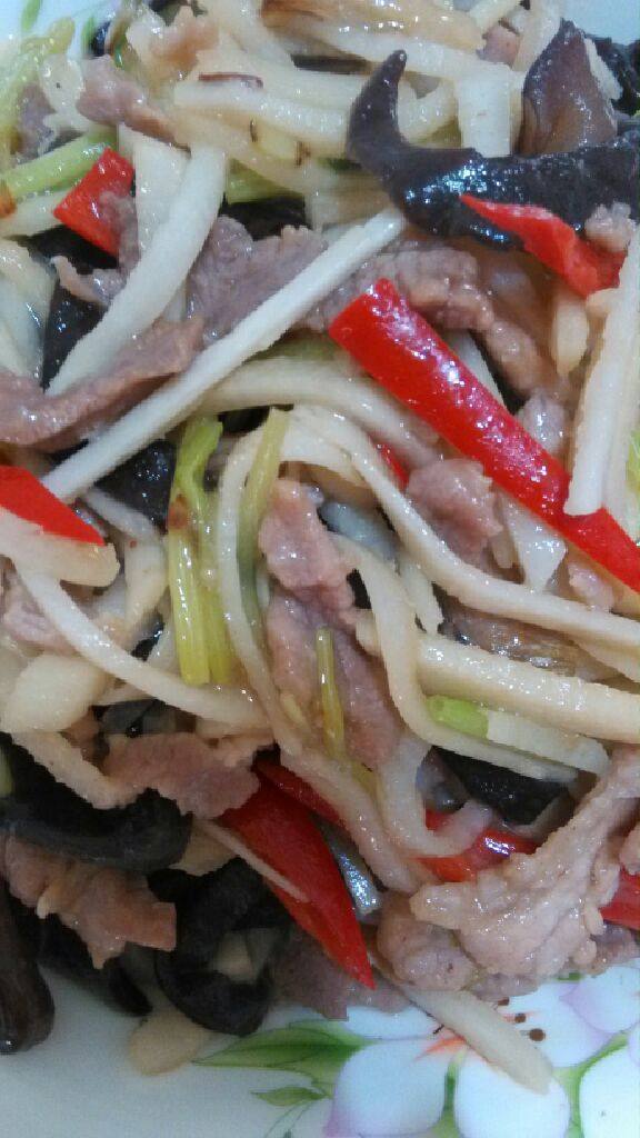 蒜香炒瘦肉丝