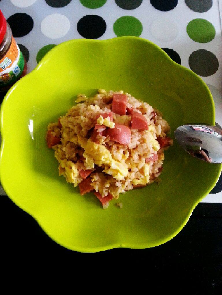 鸡蛋火腿炒饭