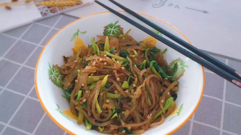青菜炒粉条,成品