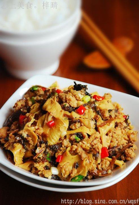 梅干菜炒豆皮