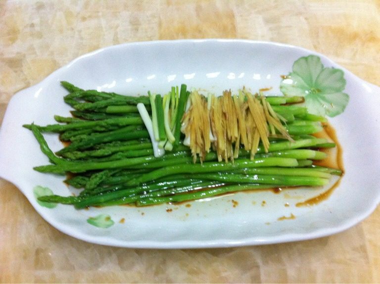 白灼芦笋