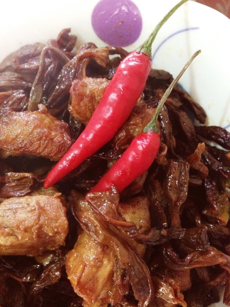 五花肉蒸干豆角
