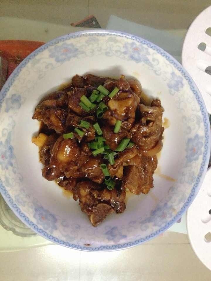 啤酒焖猪蹄