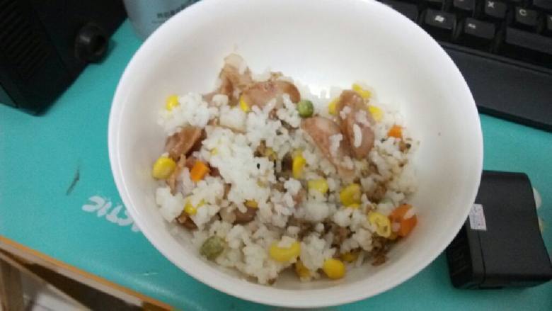 香肠玉米饭