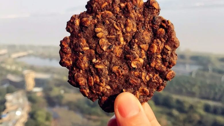 宝宝辅食：芝麻燕麦饼干,感觉你们会和宝宝抢着吃呢