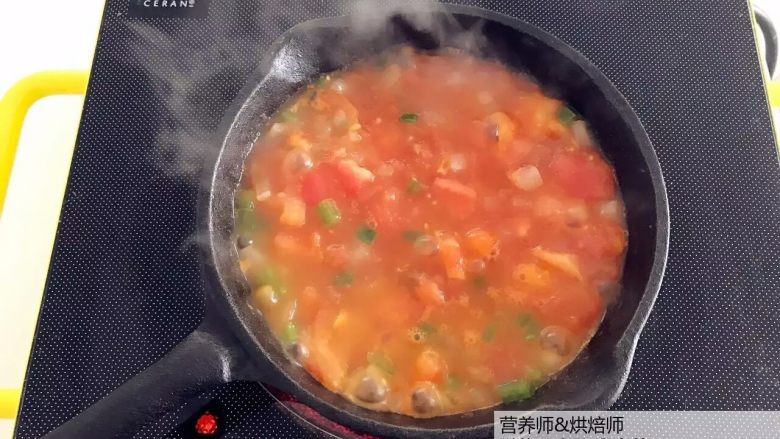 宝宝辅食：番茄炒蛋的另一种吃法，酸甜开胃,倒入所有的<a style='color:red;display:inline-block;' href='/shicai/ 3551'>西红柿</a>丁，简单翻炒然后盖上盖子焖煮5-6分钟，直至<a style='color:red;display:inline-block;' href='/shicai/ 3551'>西红柿</a>化成浓浓<a style='color:red;display:inline-block;' href='/shicai/ 3551'>西红柿</a>酱汁的感觉，可以有颗粒感的哈，这样口感更加丰富。