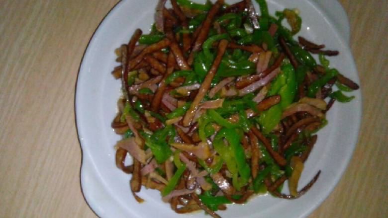 腊肉豆干炒辣椒