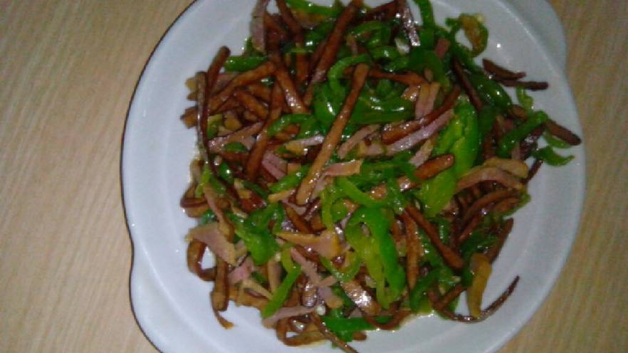 腊肉豆干炒辣椒