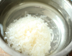 紫薯银耳羹,<a style='color:red;display:inline-block;' href='/shicai/ 232'>银耳</a>泡发
