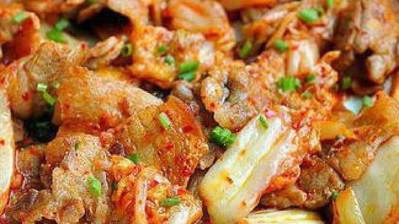 泡菜辣炒五花肉