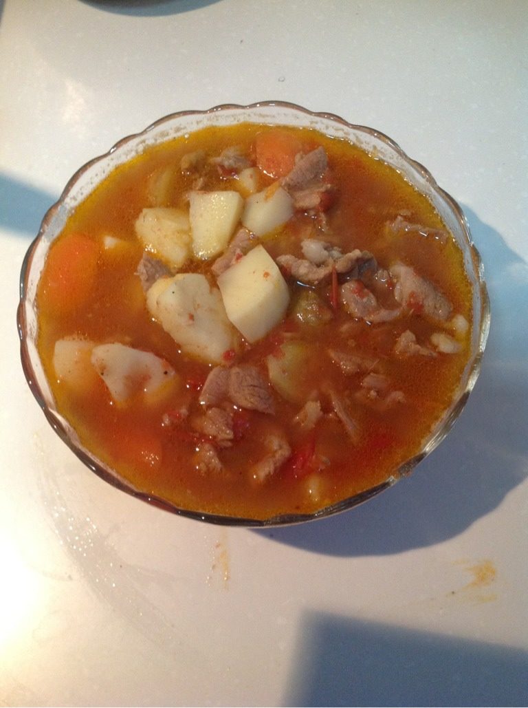 西红柿土豆牛腩汤