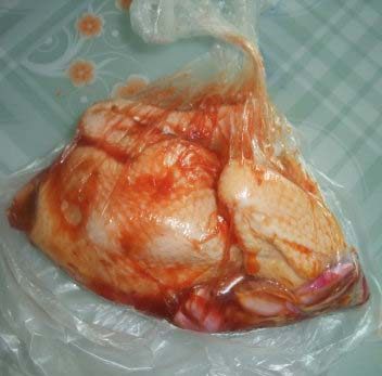 桂花烤鸡,用袋子把<a style='color:red;display:inline-block;' href='/shicai/ 107'>鸡</a>和调味料一起装着，腌制2个小时以上