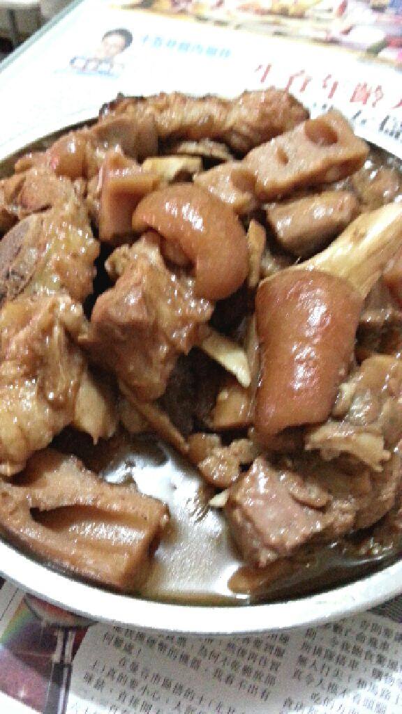 什豆香芹鯖魚柳,蓮藕柱候酱炆豬手