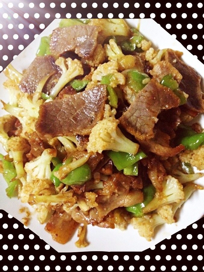 咸肉片炒菜花