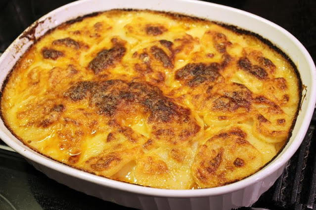 冬日温暖烩菜—芝士烩土豆片,这就做好啦，奶香浓郁的土豆片。