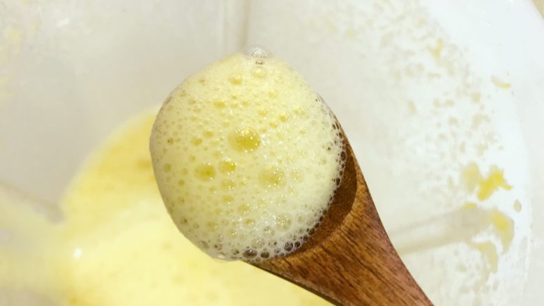 宝宝辅食:南瓜燕麦豆浆(料理机版)-12M+,介意的可以把上面的泡沫撇掉哈
