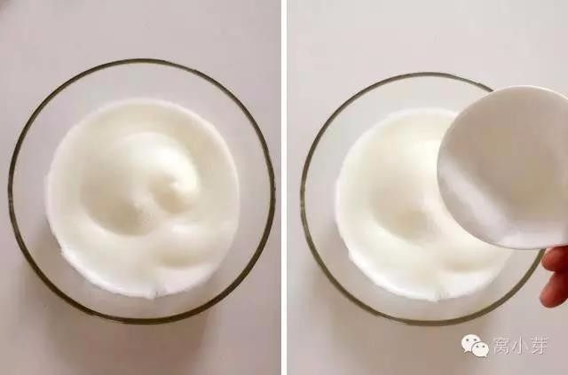 宝宝辅食:水果裸蛋糕-36M+,二、制作蛋白霜
2、提至中高速继续打发,打到蛋白起泡逐渐均匀时,此时蛋白起泡已比较均匀(左侧图片),再加入1/3的糖。