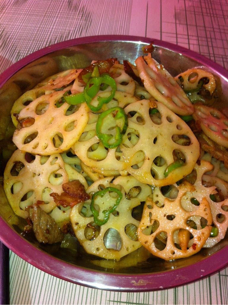 五花肉炒藕