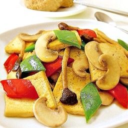 每日一素 茶树菇烧豆腐