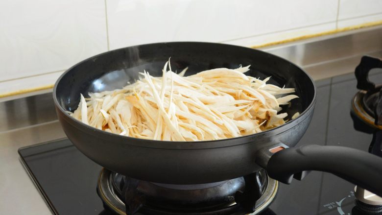 【孜然杏鲍菇】PK烧烤金针菇,完胜~,放入杏鲍菇丝~
