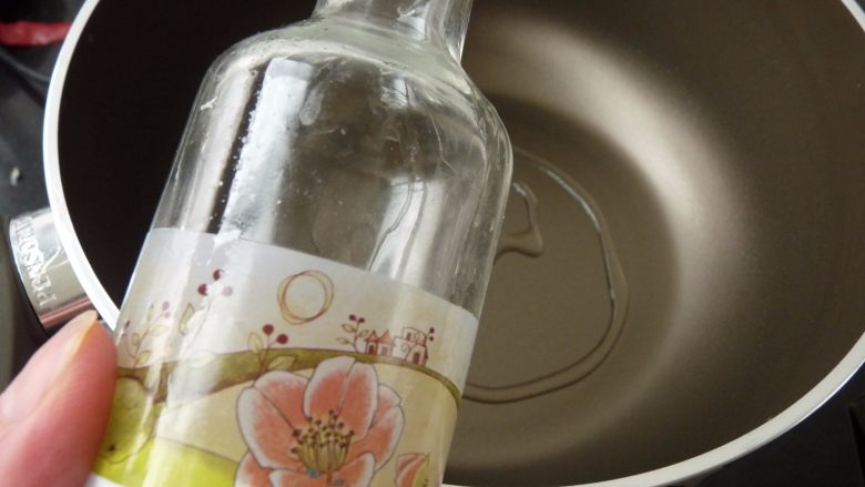 黑椒玉米烧鸡翅,烧焖炖锅,下有机山茶油