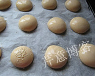 黄油小餐包,面团膨胀成原面团的2倍大时,发酵完成