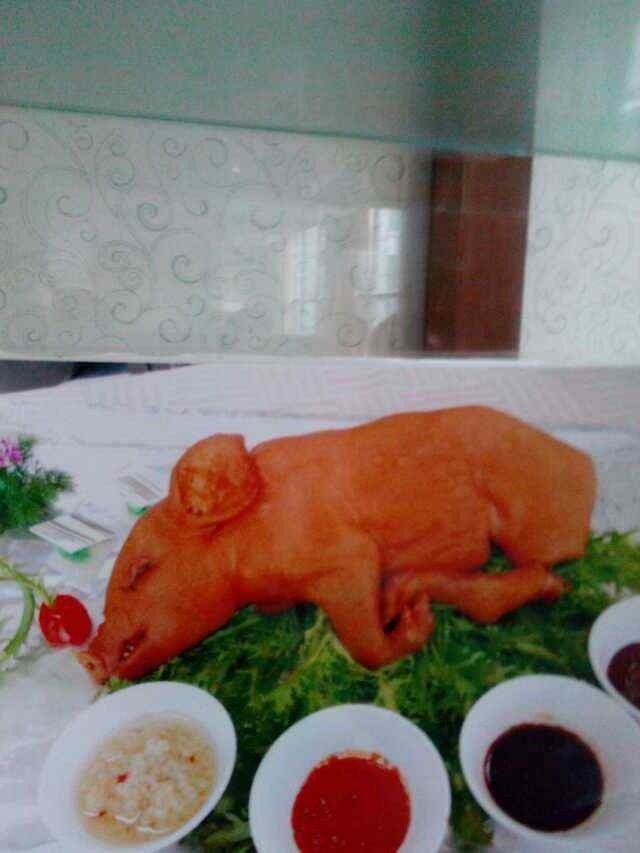 烤乳猪