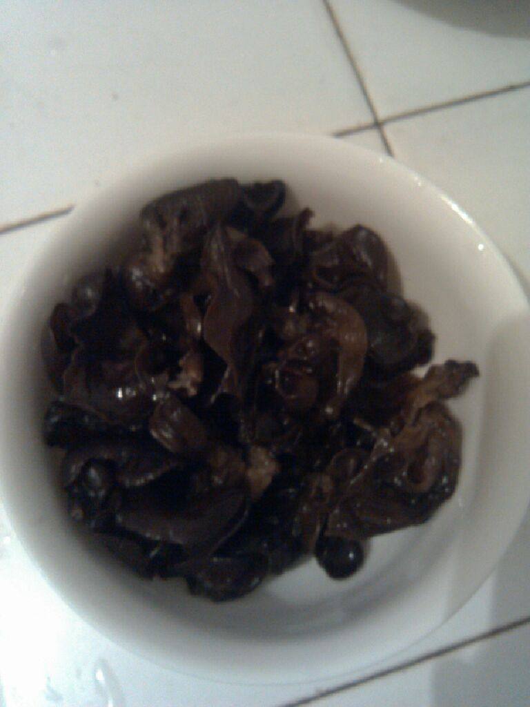 家常小炒,<a style='color:red;display:inline-block;' href='/shicai/ 233'>木耳</a>泡发好