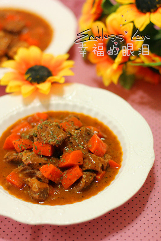 红酒炖牛肉