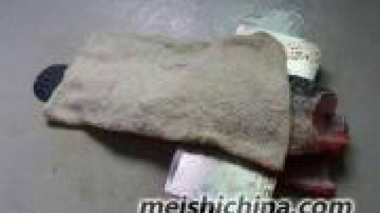 教你们做《酸菜鱼》,3. 把鱼肢解好。不过 这个步骤如果你不是在 超市买鱼，卖鱼的都会 给你弄好。