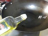 毛豆炒丝瓜木耳,热油锅