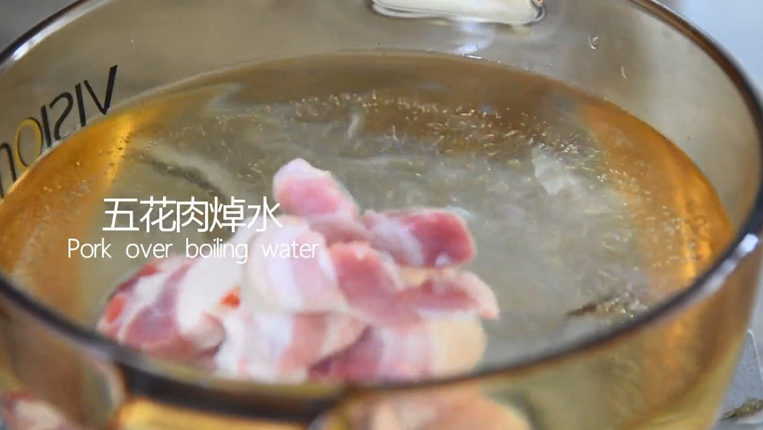 魔都最火“腌笃鲜”,真真让人鲜掉眉毛,五花肉焯水